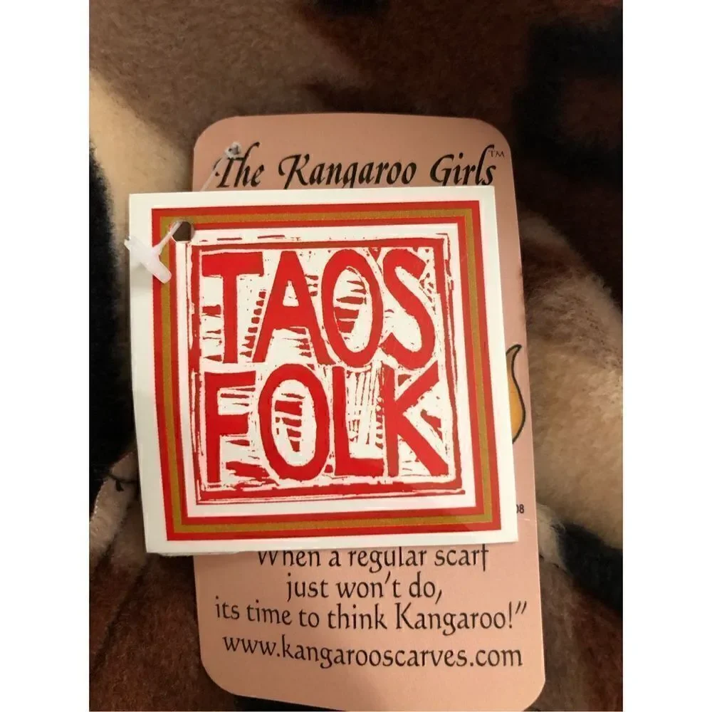 The Cangaroo Girls/Taos Fleece Scarf W Pockets